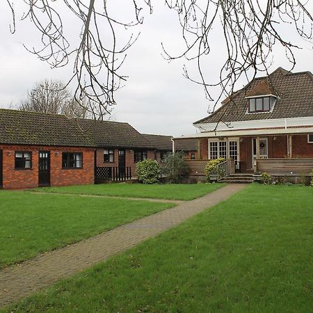 The Swan Motel, Gillingham Beccles Buitenkant foto