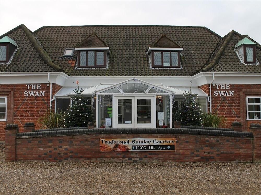 The Swan Motel, Gillingham Beccles Buitenkant foto